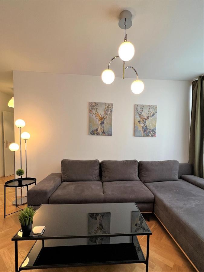 Unique Center Apartment Vienna